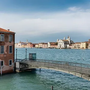 Al Redentore Di Venice