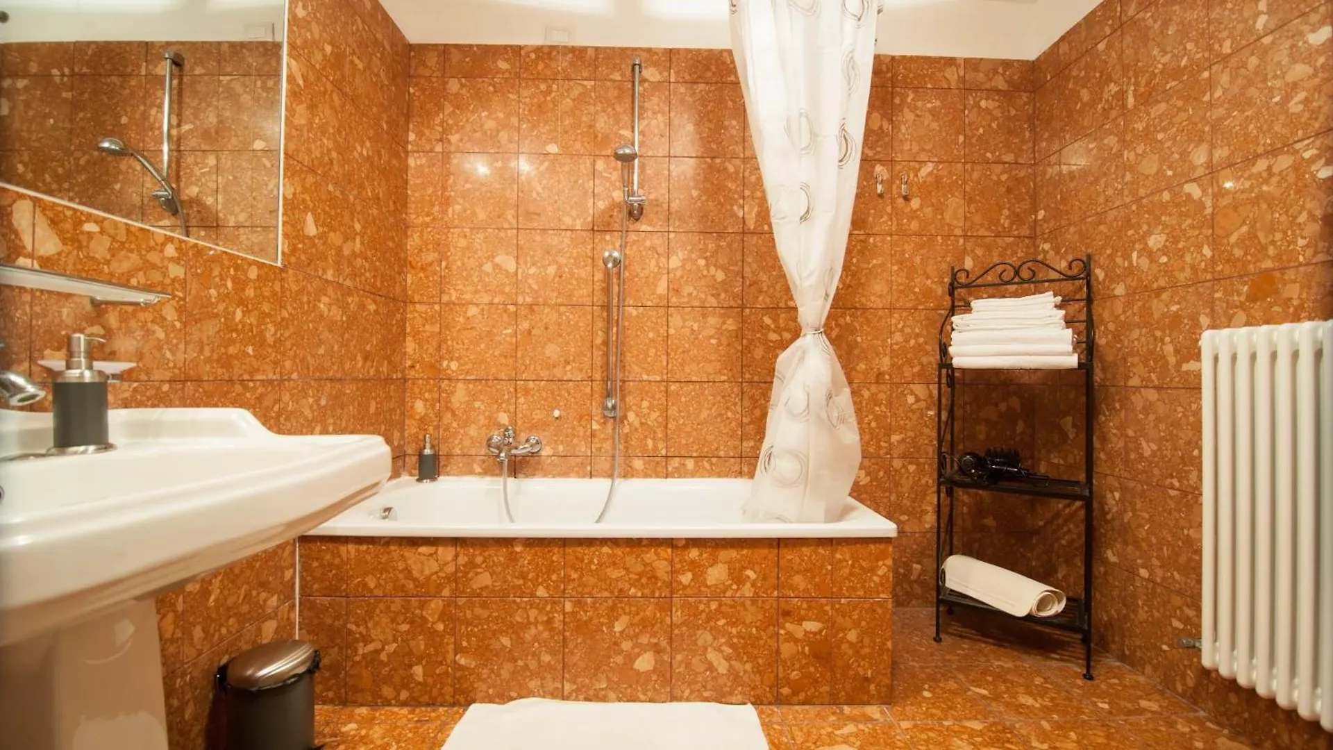 Apartment In Molino Stucky Venice