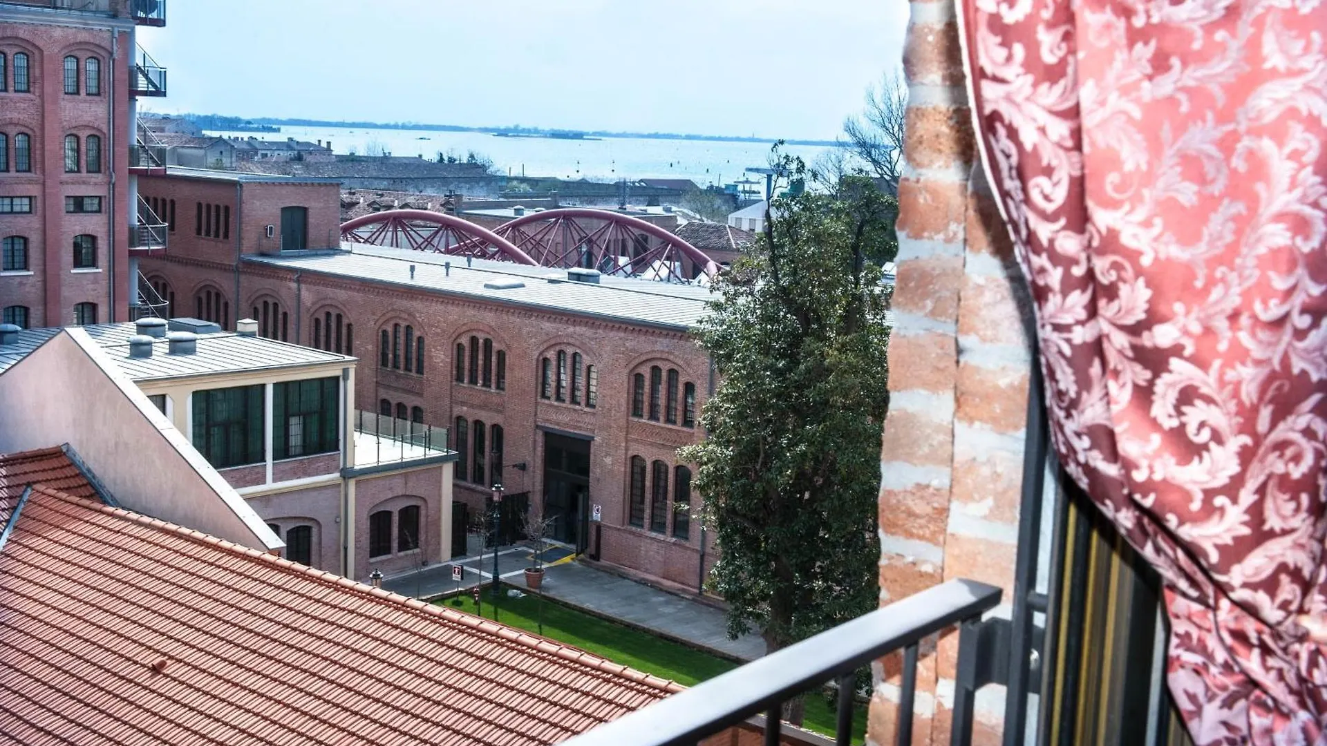 Apartment In Molino Stucky Venice