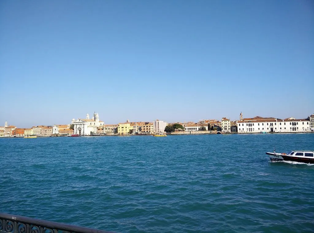 Apartment In Molino Stucky Venice