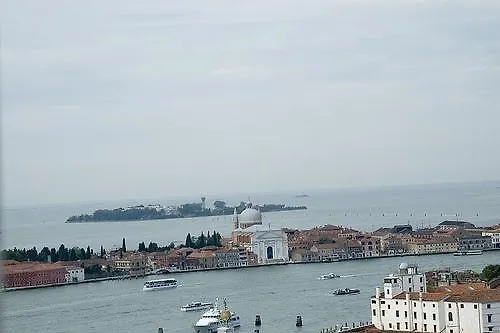 Apartment In Molino Stucky Venice