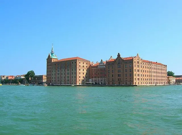 Apartment In Molino Stucky Venice Italy